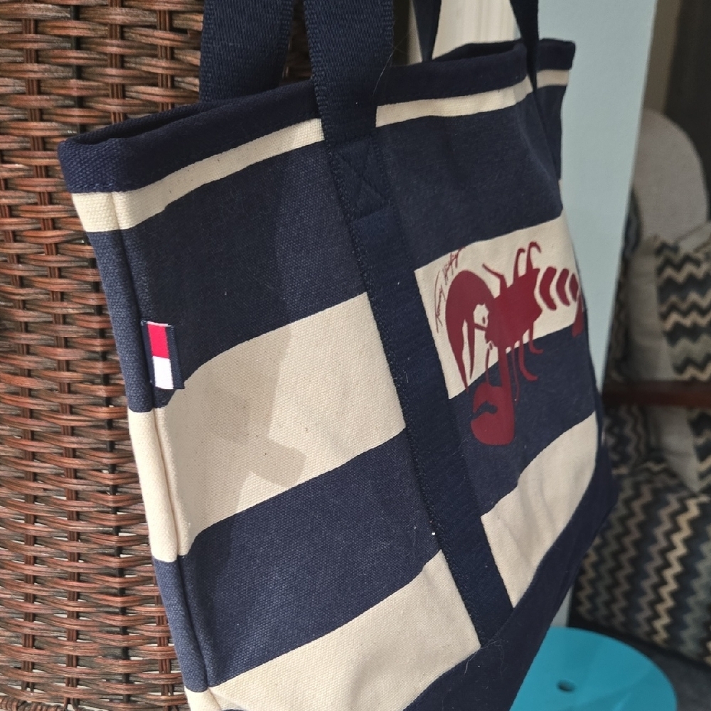 Tommy Hilfiger Navy and Cream Striped Tote - Picture 6 of 12